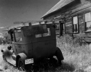 car-in-field-in-r-i-new-869