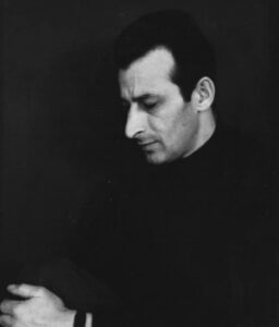 E. Grossi